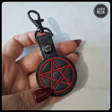 red pentagram - porte-clés